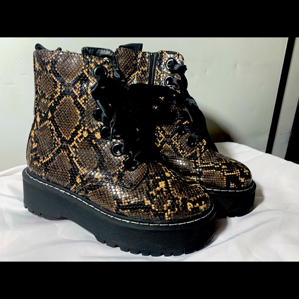 Boots Size 8